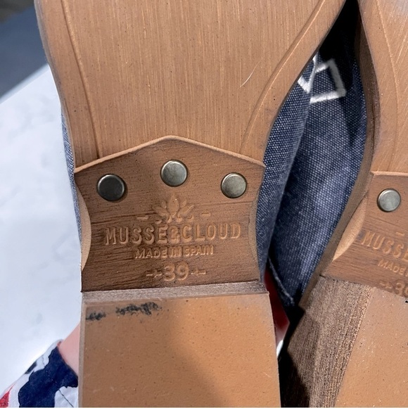 MUSSE & CLOUD Denim Southwestern Embroidered Almond Toe Mules Size US 8 - Picture 10 of 12